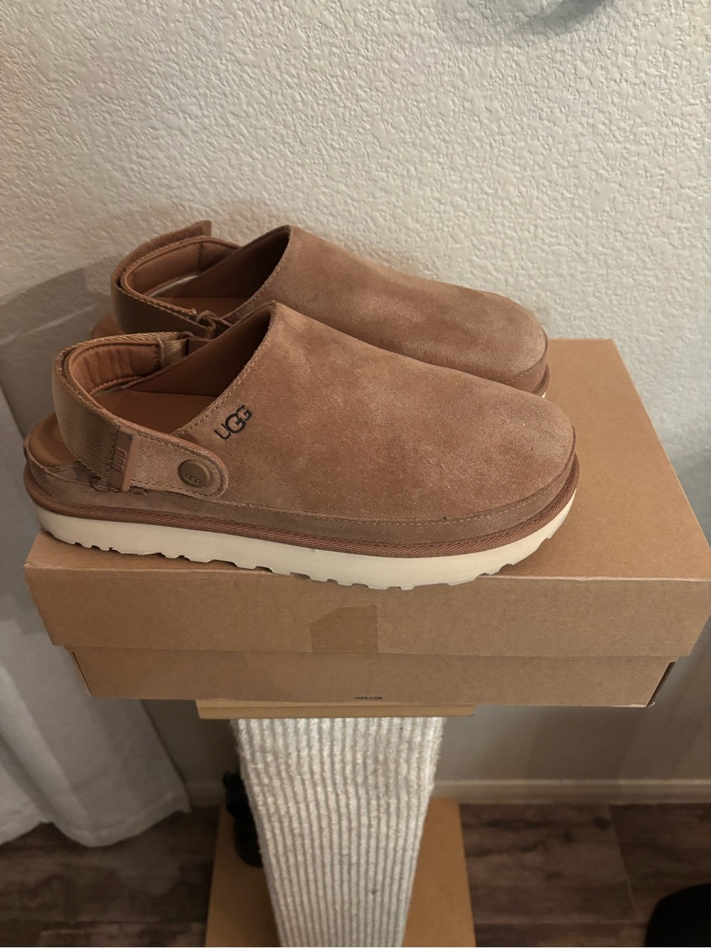 Women’s  Slip-On Suede Clog in Chestnut Brown - Picture 4 of 6